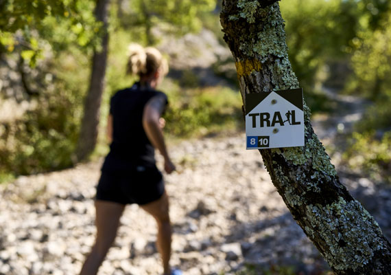 Balisage itinéraires trail en Vaucluse