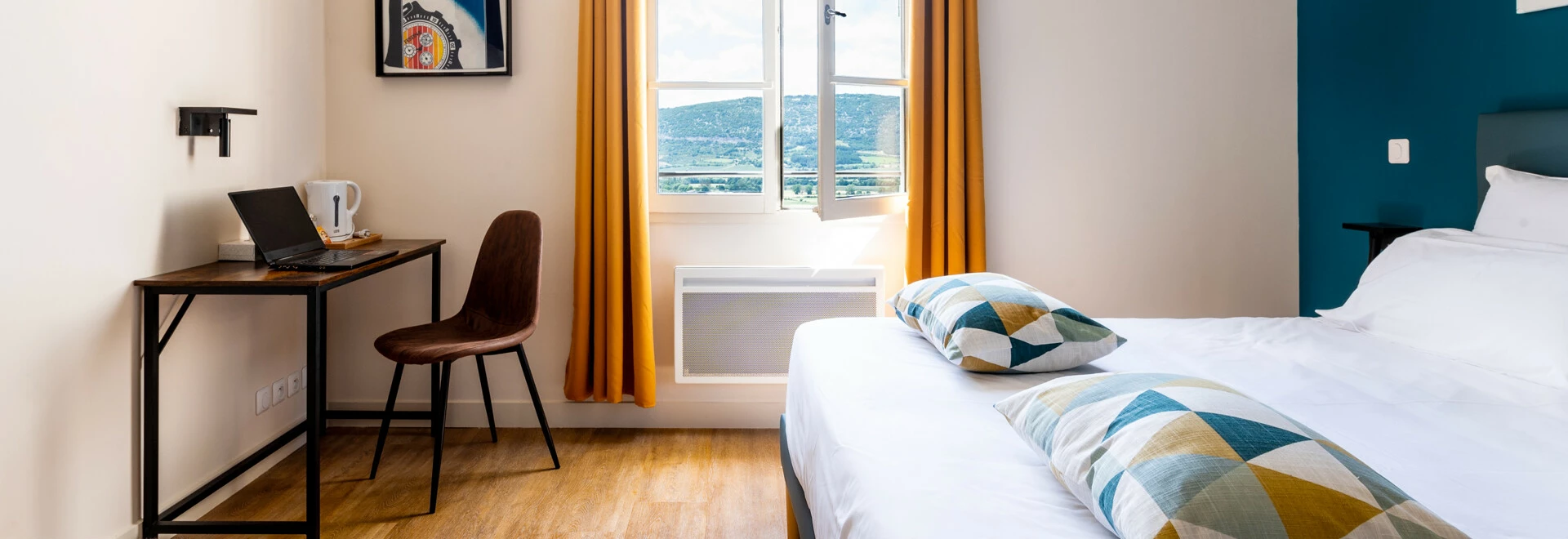 Chambre de l'Hôtel compagnon de route Le Nesk  © Abbès