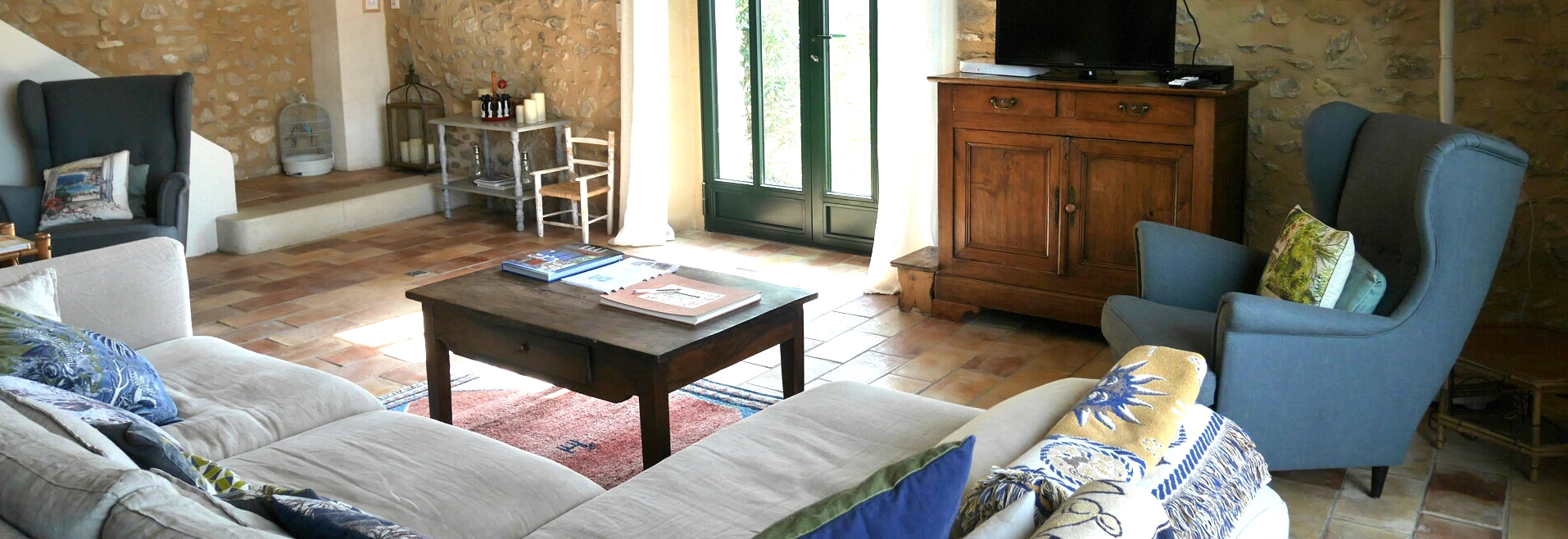 Location de vacances en Vaucluse  © Ripert