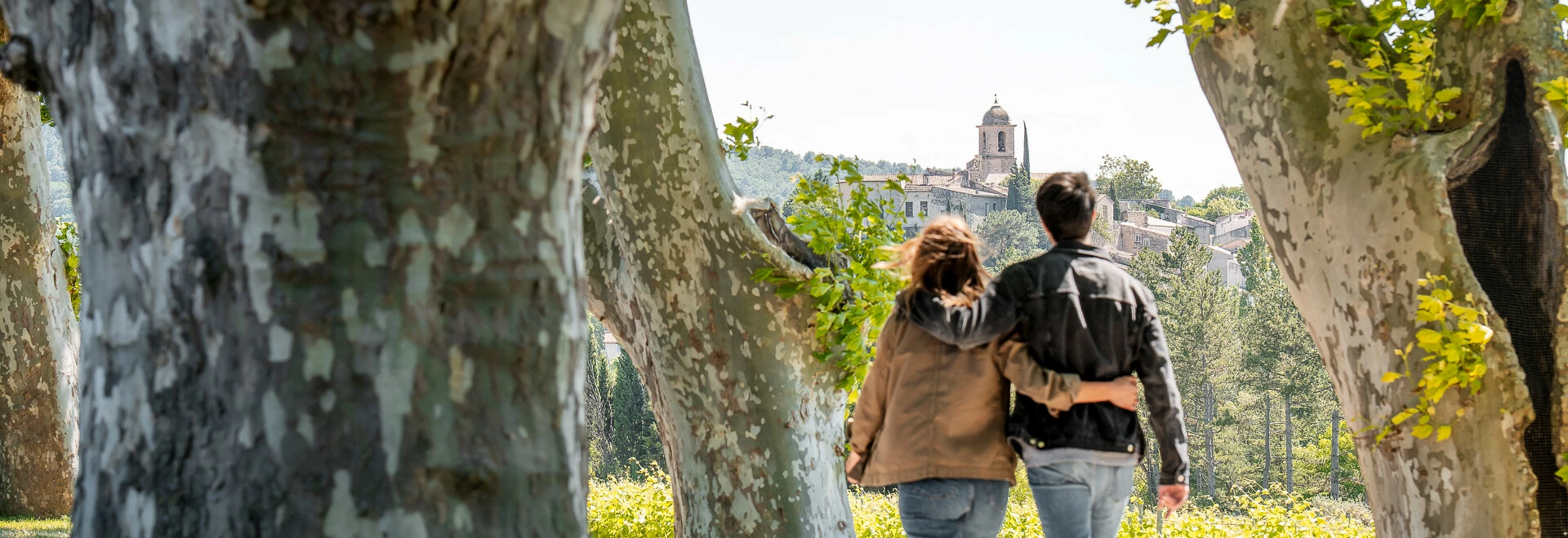 Couple en séjour en Vaucluse  © Bluemax media