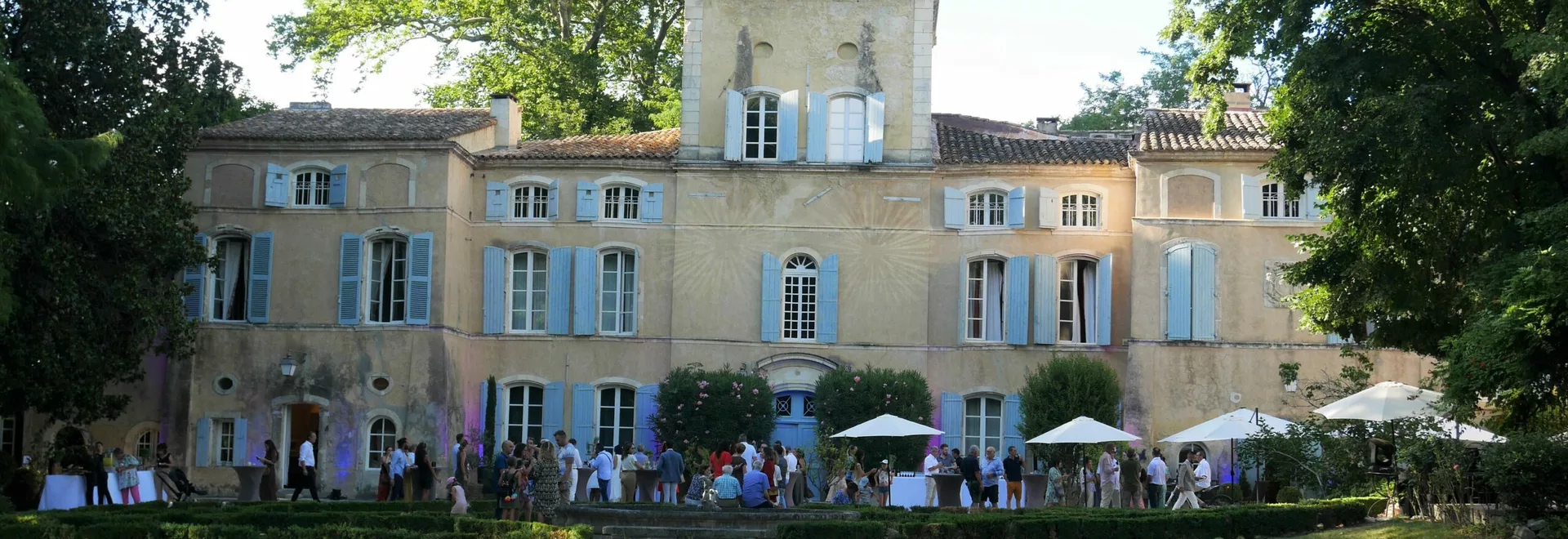 Château des Barrenques en Vaucluse  © Ripert