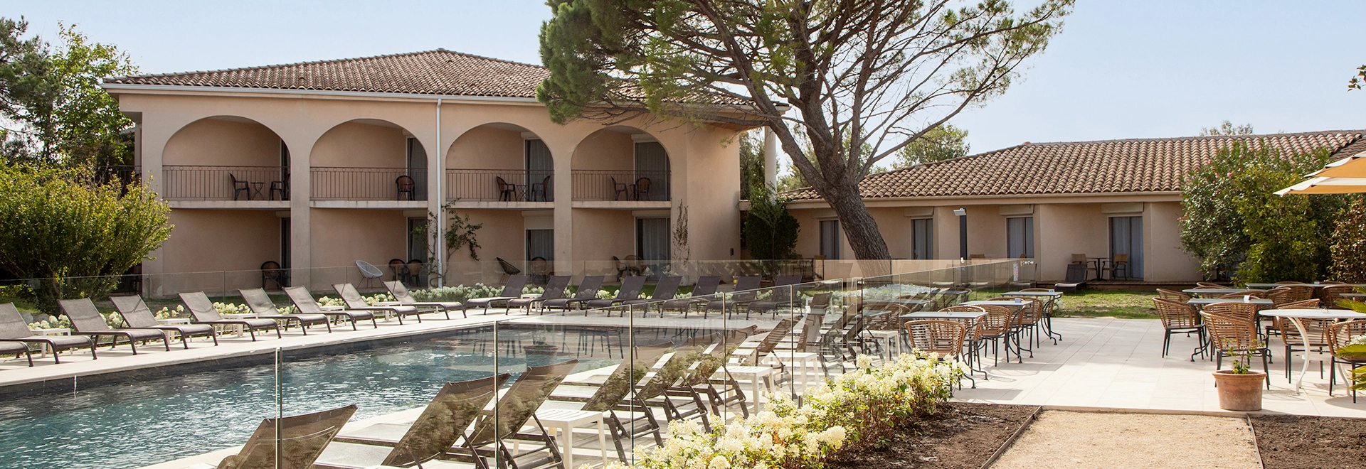 Hôtel Paradou Golden Tulip à Avignon, vue extérieur  © Sofra