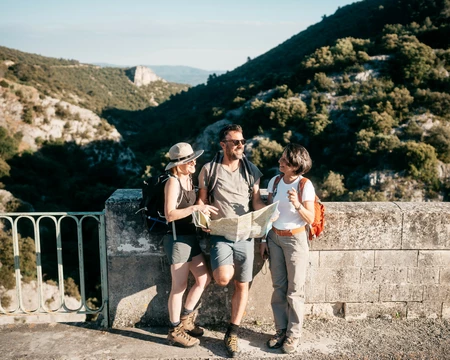 Randonnée dans le Luberon  © O'Brien