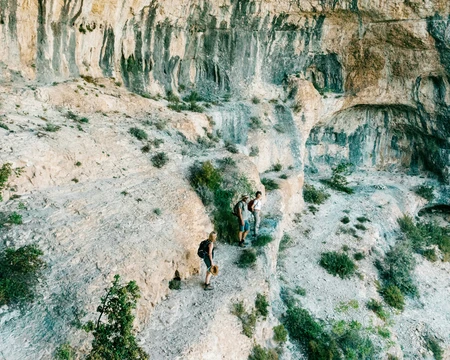 Randonneurs dans une combe  © O'Brien