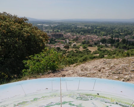 Randonnée du sentier de la Garance près d'Avignon  © Hocquel