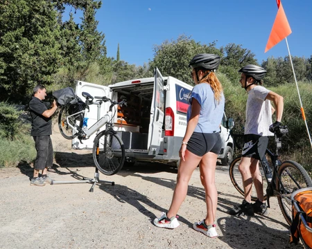 Transport de vélo et cyclistes  © Hocquel