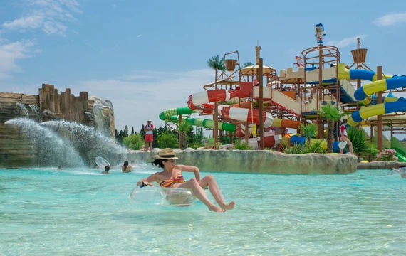 Wave Island, parc nautique  © Colombe