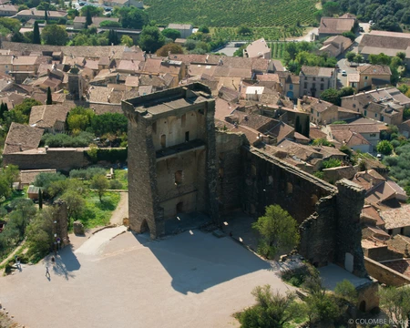 Vue aérienne de Châteauneuf-du-Pape  © Colombe Production