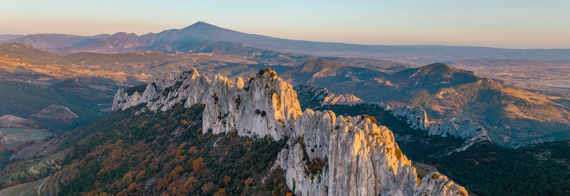 Dentelles de Montmirail vues du ciel  © Abbès
