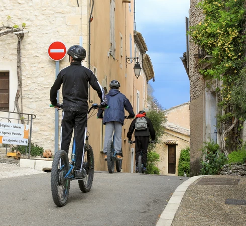 Trotinette en Vaucluse  © Hocquel
