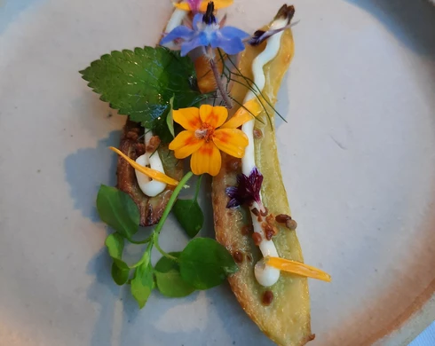 Assiette végétarienne dans un restaurant du Vaucluse  © Ripert